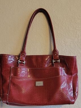 Liz Claiborne Croc-Embossed Red Patent Tote Bag with Front Pocket